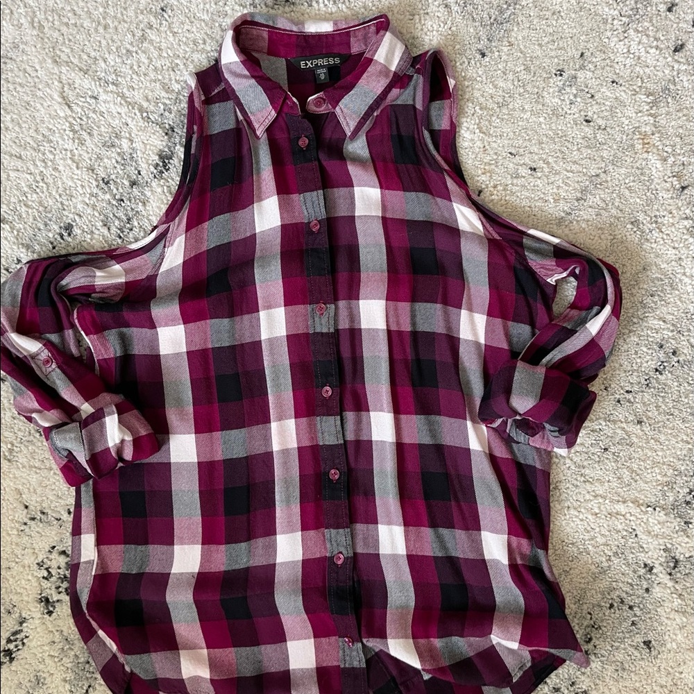 Express cold shoulder blouse - Picture 2 of 3